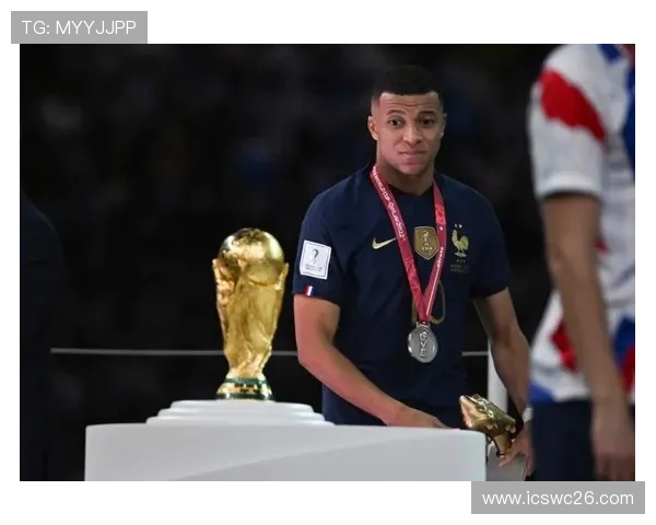 世界杯金球奖金靴奖的详细介绍与获奖历史分析